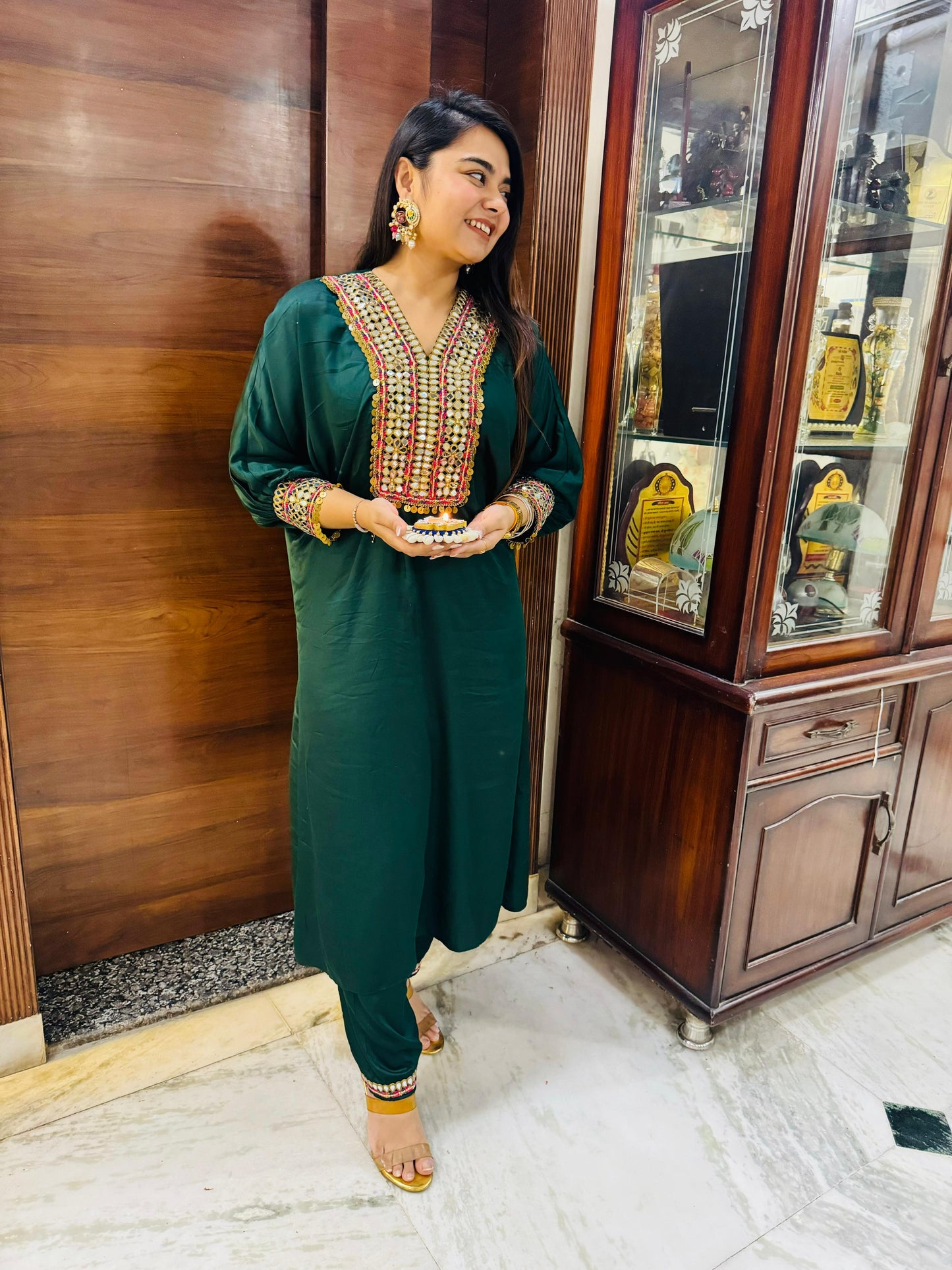 Embroidery green suit