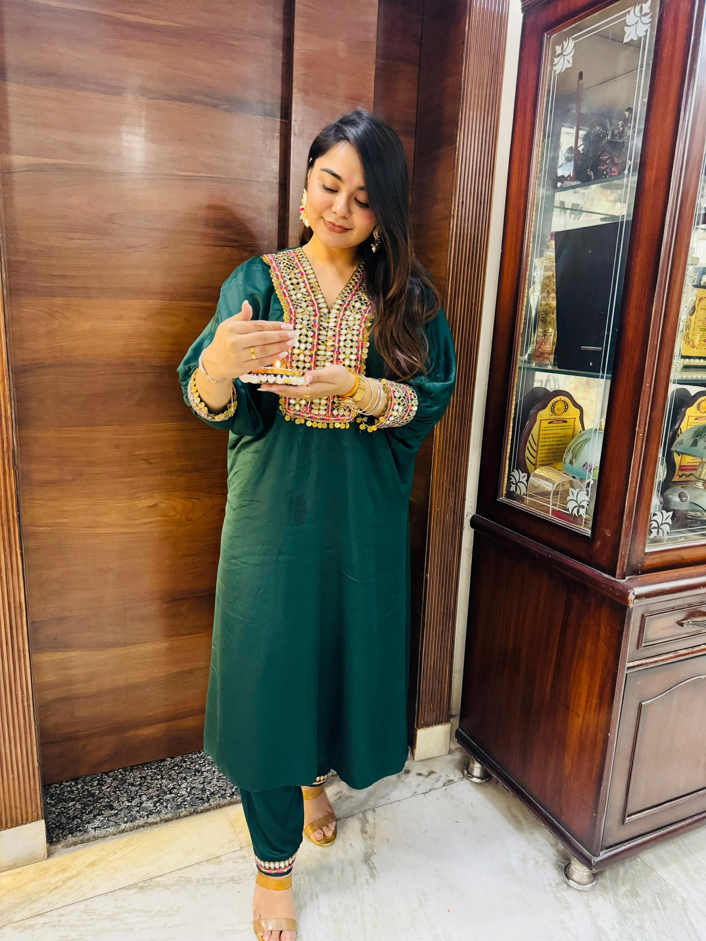 Embroidery green suit