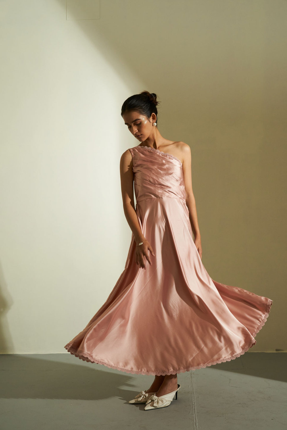 Elegance in Every Inch: Maxi Dresses for Petite Individuals petiteish Elegance in Every Inch: Maxi Dresses for Petite Individuals petiteish